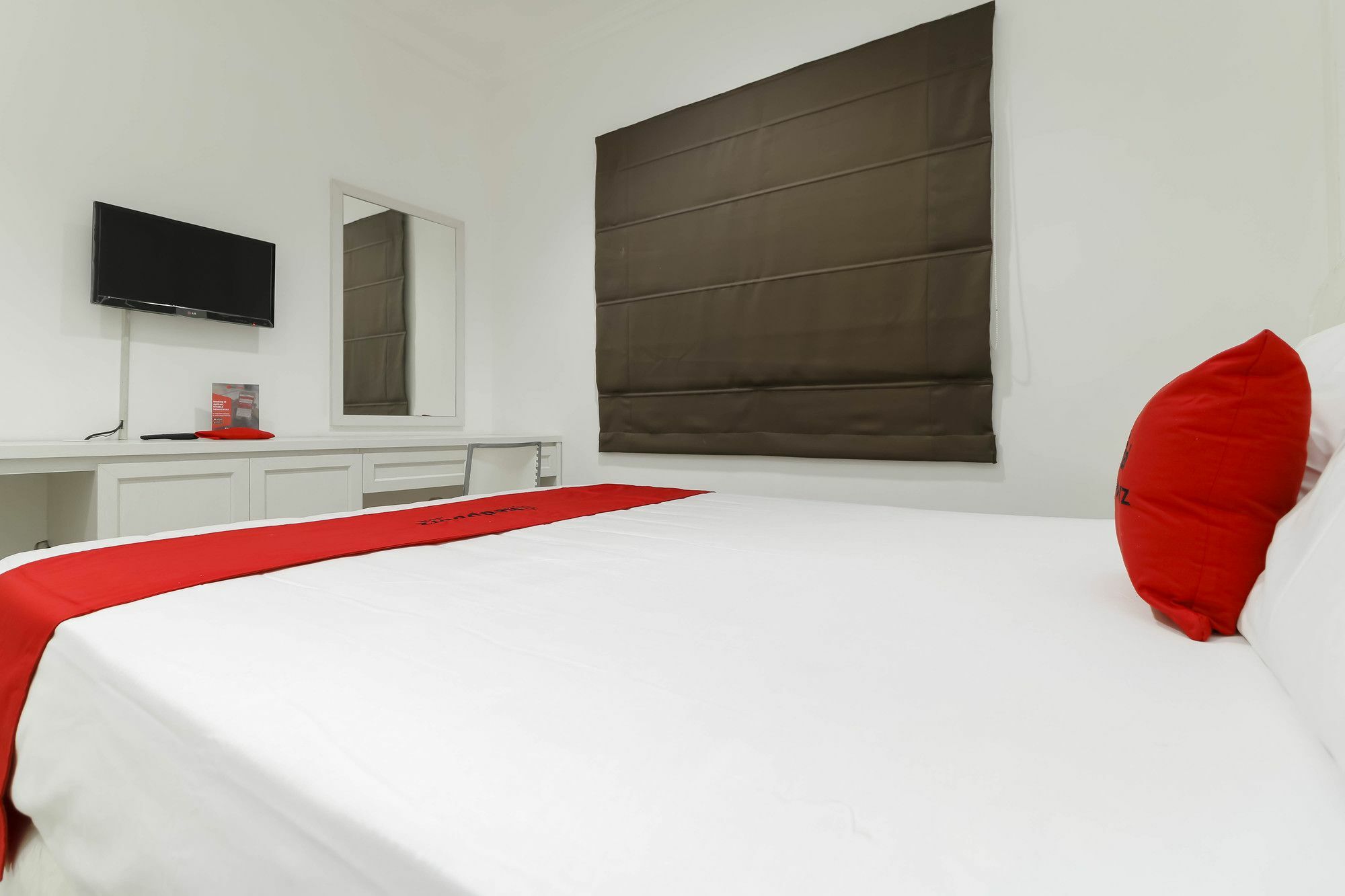 Reddoorz Plus @ Setiabudi Barat Jacarta Exterior foto