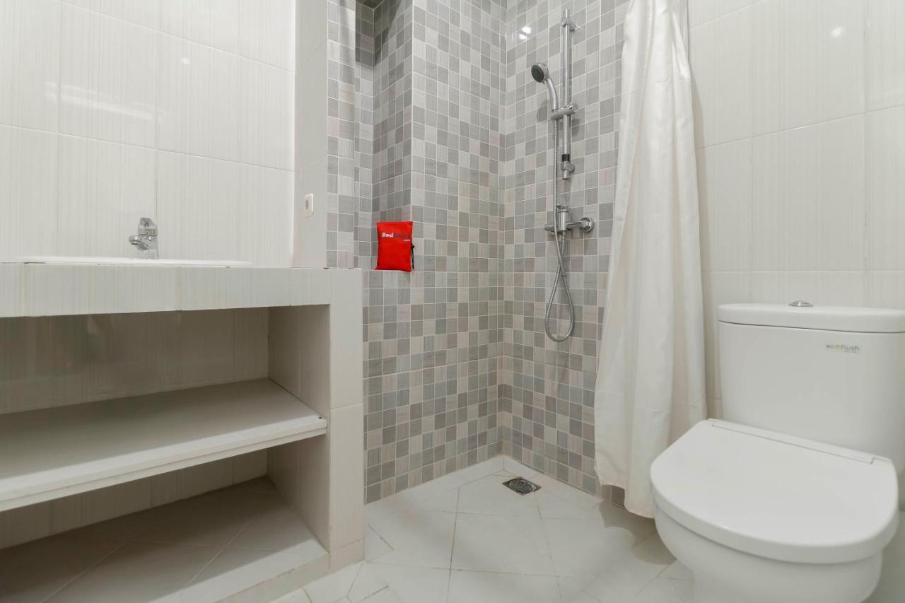 Reddoorz Plus @ Setiabudi Barat Jacarta Quarto foto